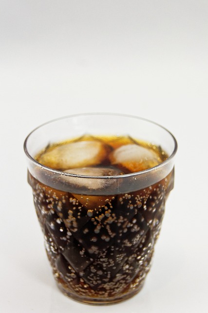 Kola İçmek Zararlı Mıdır? Kola İçmek Zararlı Mıdır?